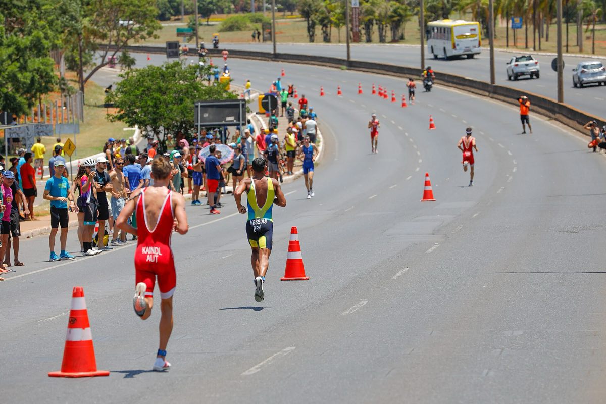 Entrenamiento de ciclismo en ruta para triatlón